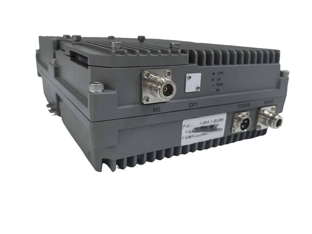  白朗三频手机信号接收器2000㎡